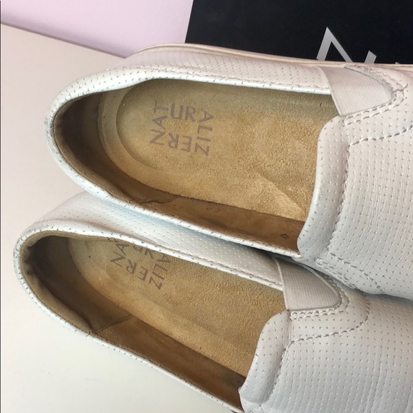 Naturalizer Carly 3 white perforated slip on - Picture 3 of 8